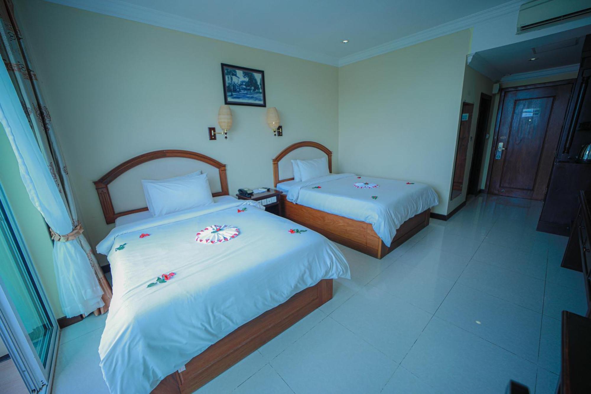 Classy Hotel & Spa Battambang Exterior photo