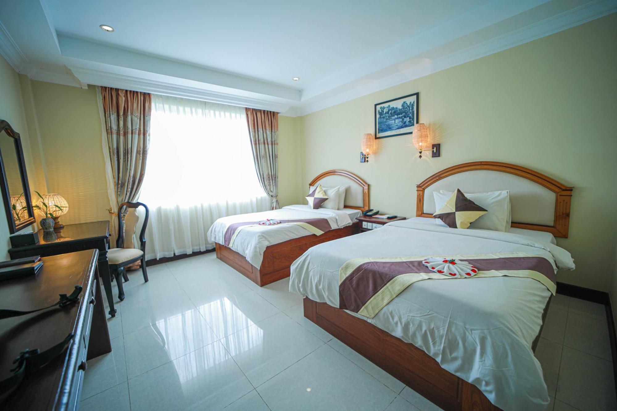 Classy Hotel & Spa Battambang Exterior photo