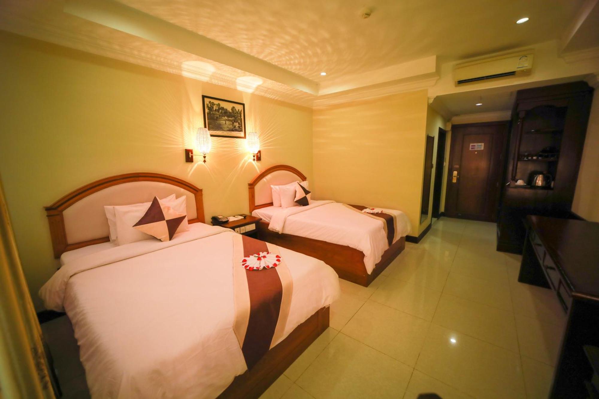 Classy Hotel & Spa Battambang Exterior photo