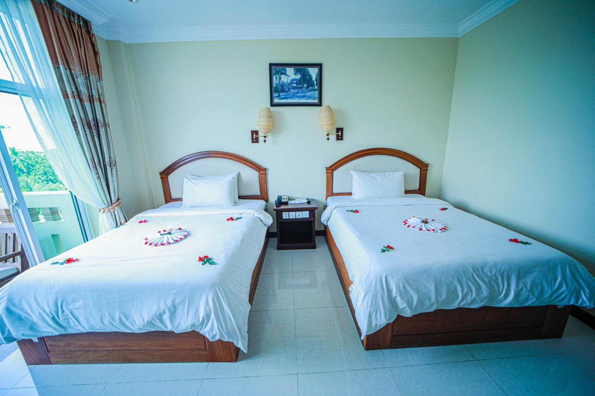 Classy Hotel & Spa Battambang Exterior photo