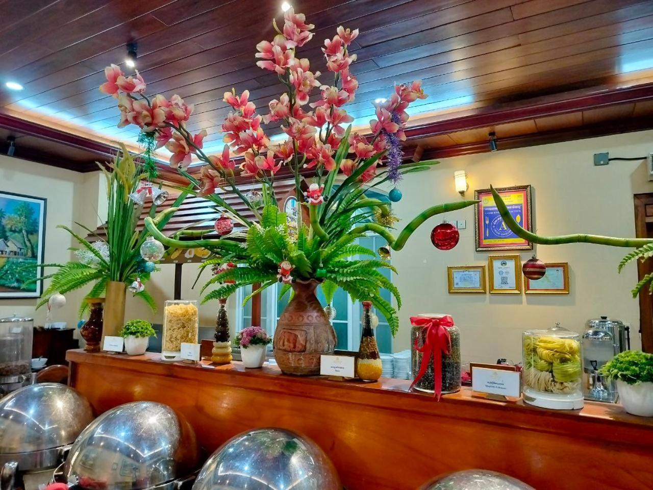 Classy Hotel & Spa Battambang Exterior photo