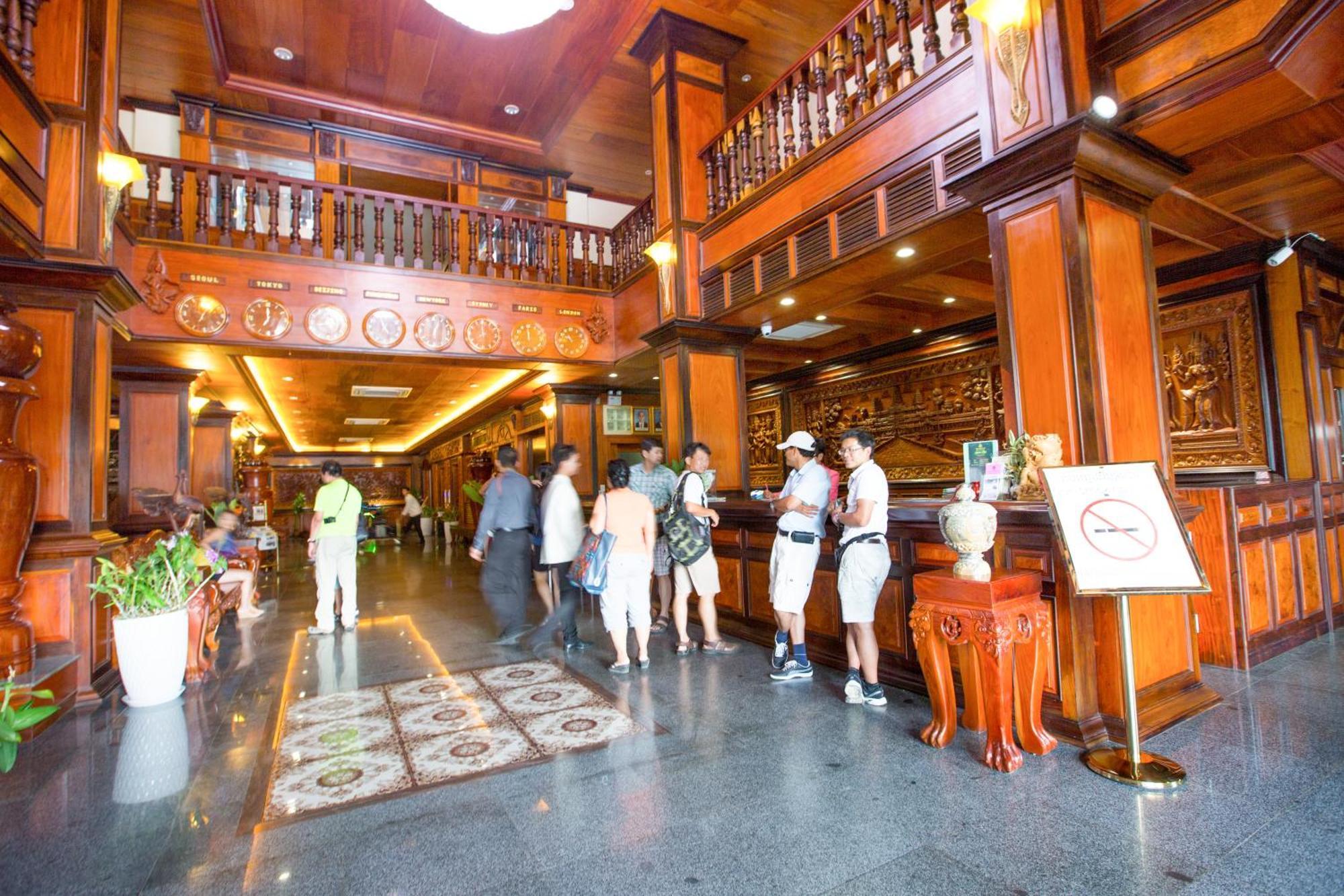 Classy Hotel & Spa Battambang Exterior photo