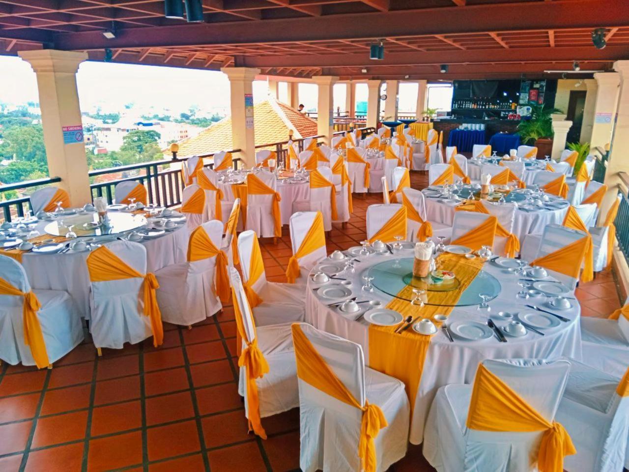 Classy Hotel & Spa Battambang Exterior photo