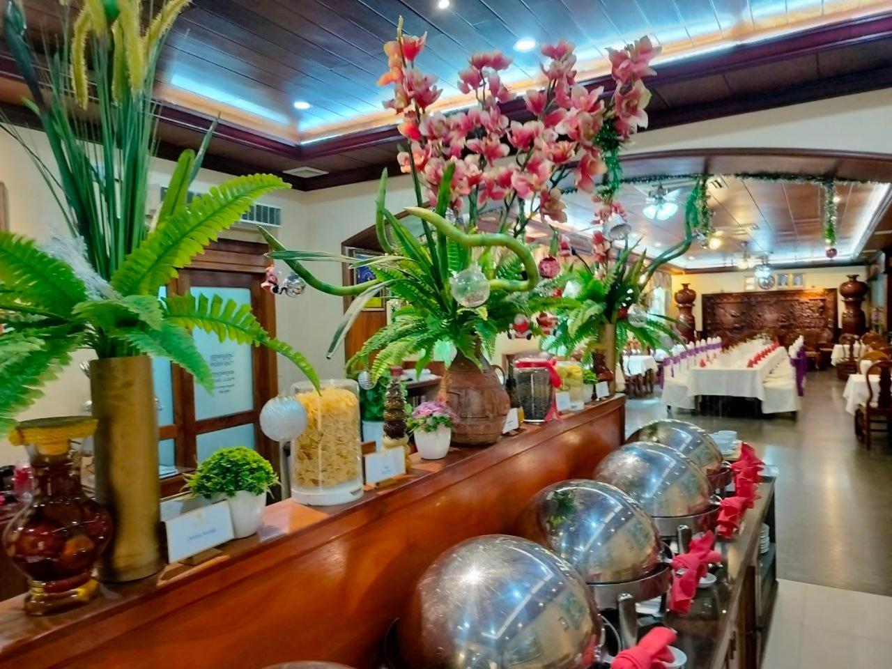 Classy Hotel & Spa Battambang Exterior photo