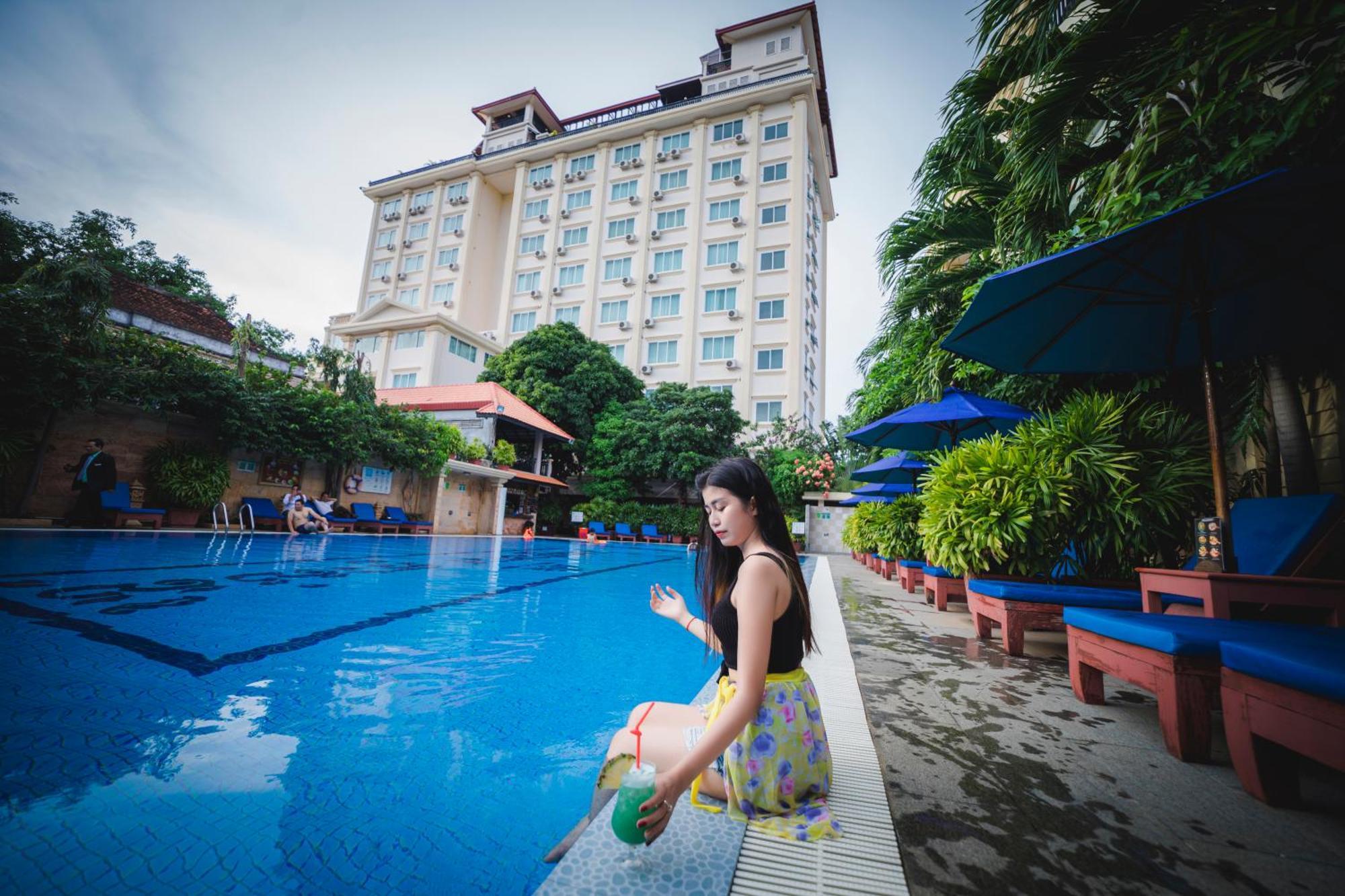 Classy Hotel & Spa Battambang Exterior photo