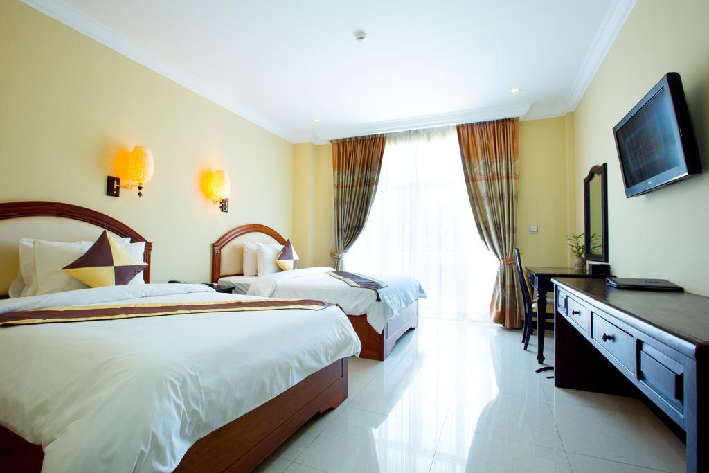 Classy Hotel & Spa Battambang Exterior photo